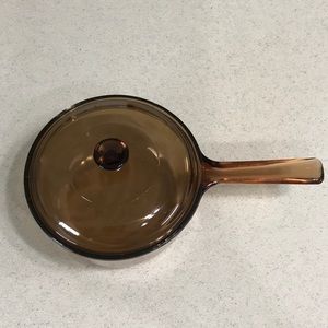 Vision Corning USA 1.5 L Amber pot w/ lid